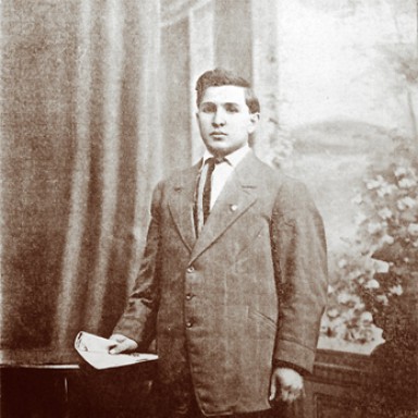 Unknown Italian immigrant in the U.S., circa 1910s.
