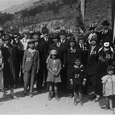 An unknown group near Calascio, 1926.